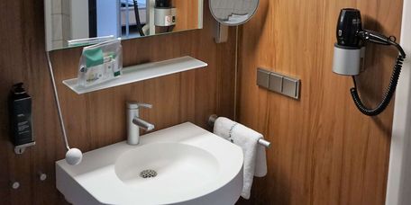 Bad im Wahlleistungszimmer