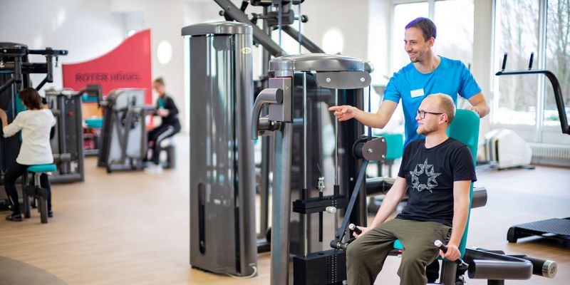 Patient am Trainingsgerät