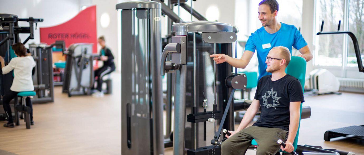 Patient am Trainingsgerät