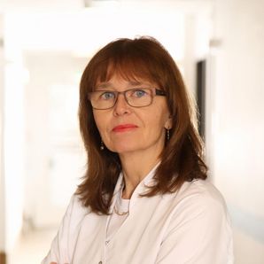 Dr. Karin Fischer-Licht Dr. Karin Fischer-Licht